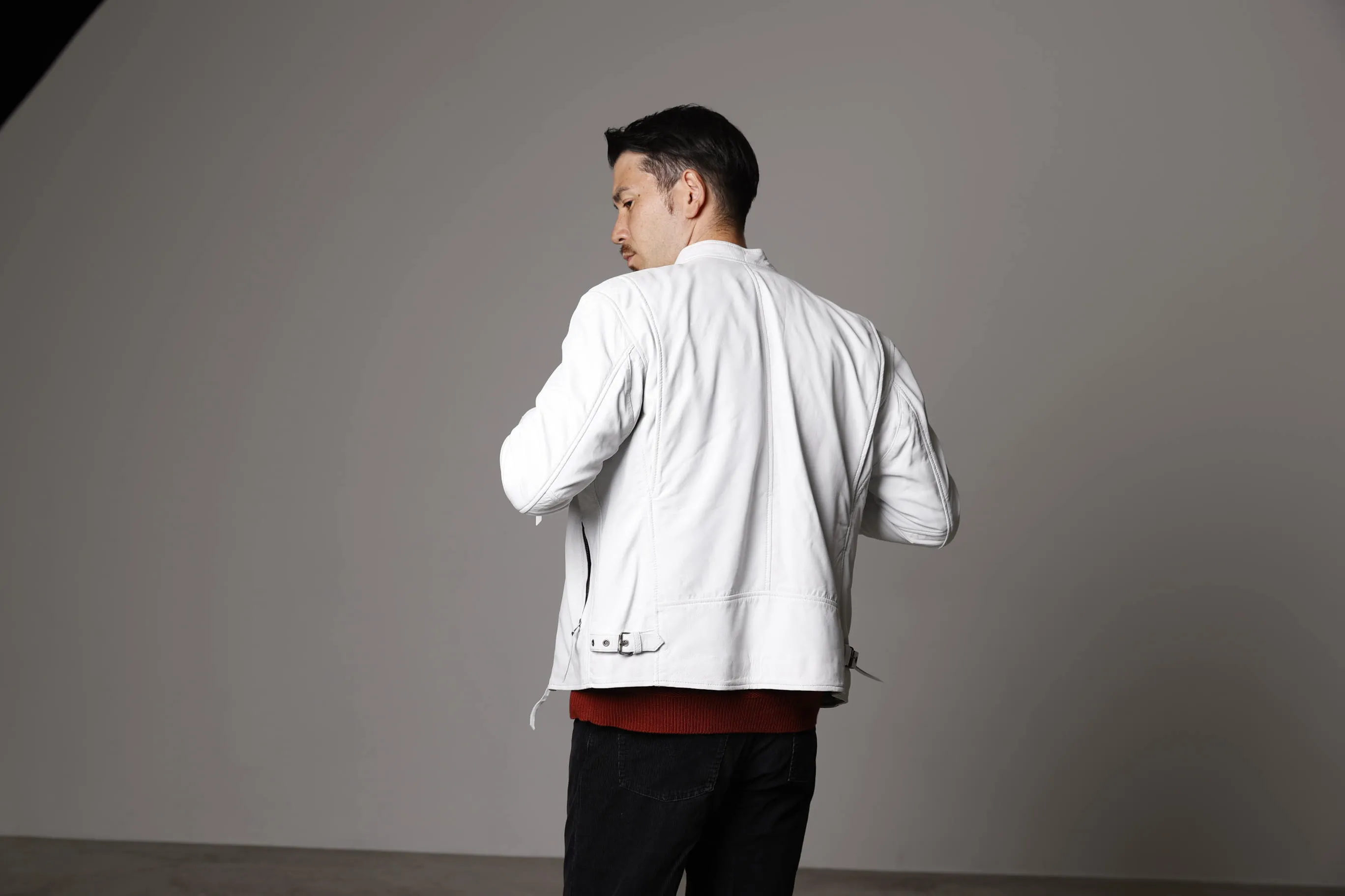 MO-LAWZ 春の本革ホワイトライダース